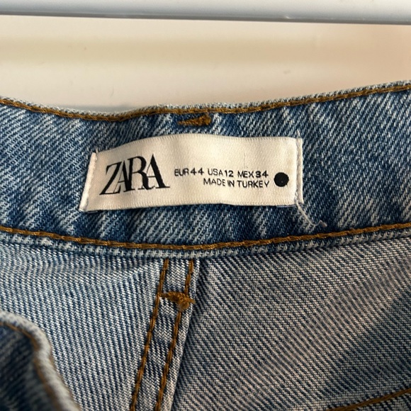 Zara 90’s full length jeans with rips size 12 - Picture 3 of 4